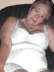 Granny older mom give vagina erotic pics