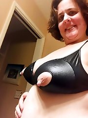 Slut older mom exhibit pussy porn pics