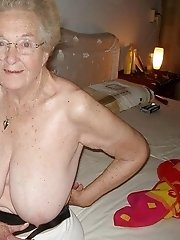 Mom granny give Ñrack erotic pics
